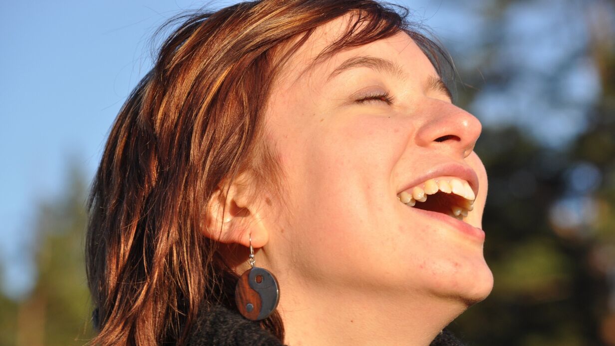 Expression wrinkles disappear when emotion “disappears”